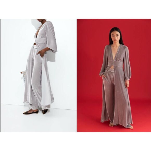 SLEEPING WITH JACQUES
Francoise gathered velvet robe/ Dress in Platinum Size M - Picture 4 of 12